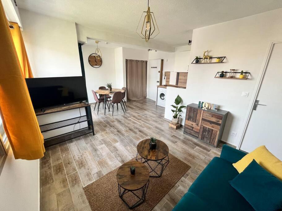 Grand Studio Proche Plage อองทีบส์ ภายนอก รูปภาพ